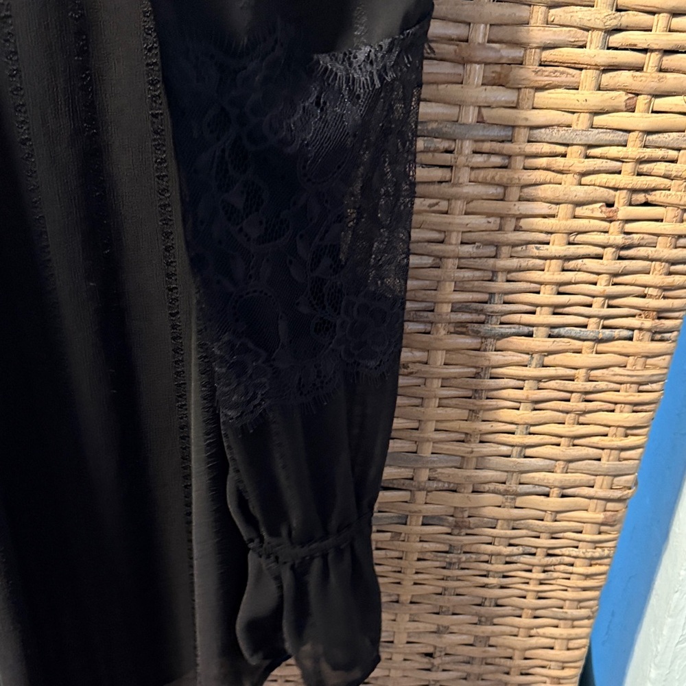 Simply Vera Vera Wang Elegant Black Blouse - Picture 6 of 6